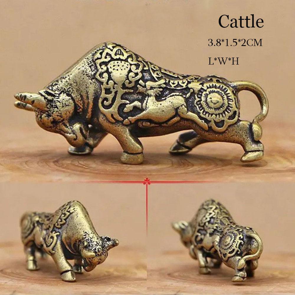 Car Ornaments Bull Ornament Sculpture Key Pendant Copper Miniatures Figurines Keychain Accessories