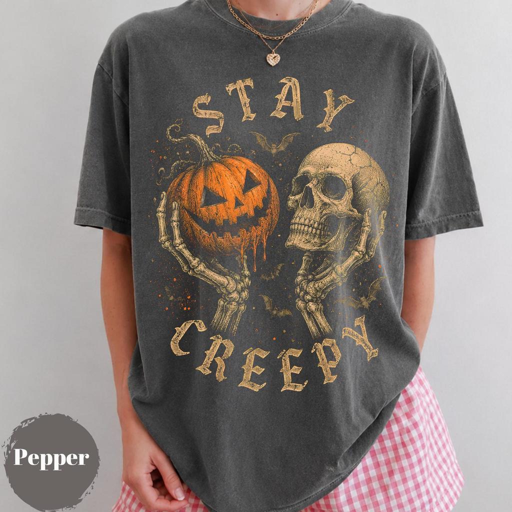 Skeleton Pumpkin Halloween Shirt, Stay Creepy Graphic Tee, Vintage Spooky T-Shirt, Gothic Horror Gift
