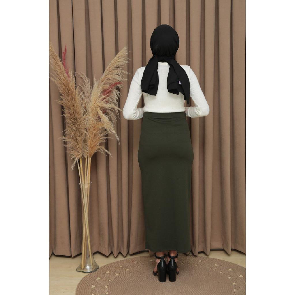 Женская черная юбка-карандаш на эластичном поясе