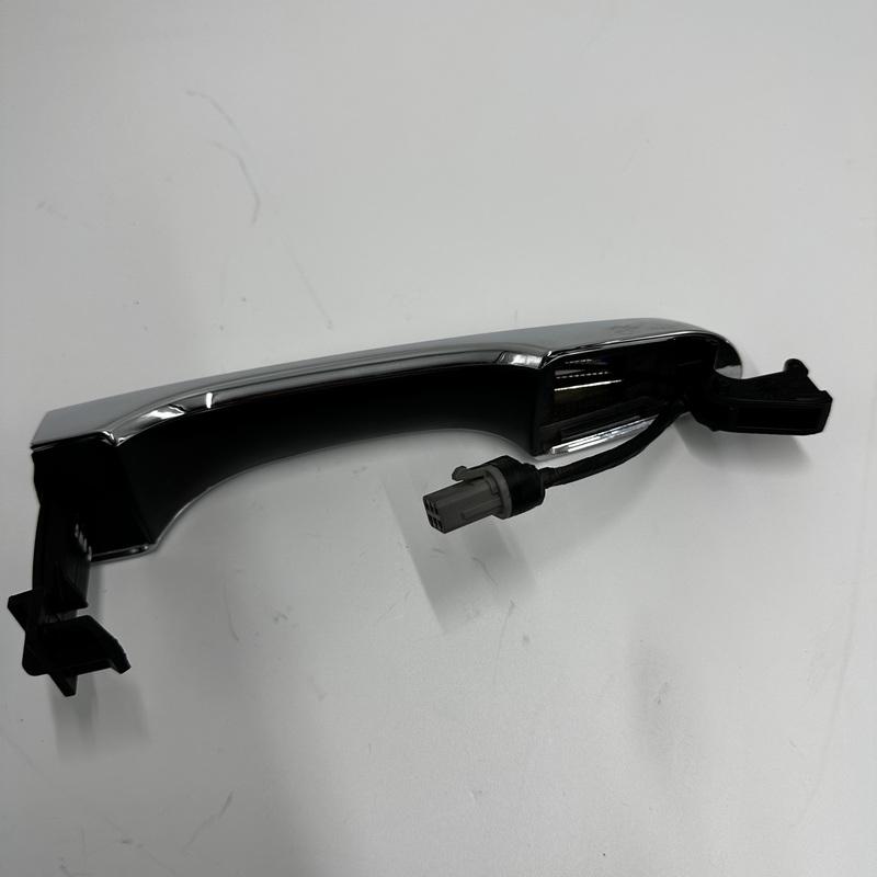 Front Exterior Outside Door Handle Chrome Keyless entry with button for hyundai CRETA 2015 2016 2017 2018 82661M0700