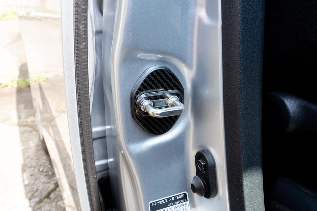 Mukojima Automotive Supplies Manufacturing Накладка на дверной фиксатор Универсальный тип Карбон Нержавеющая сталь T-M13