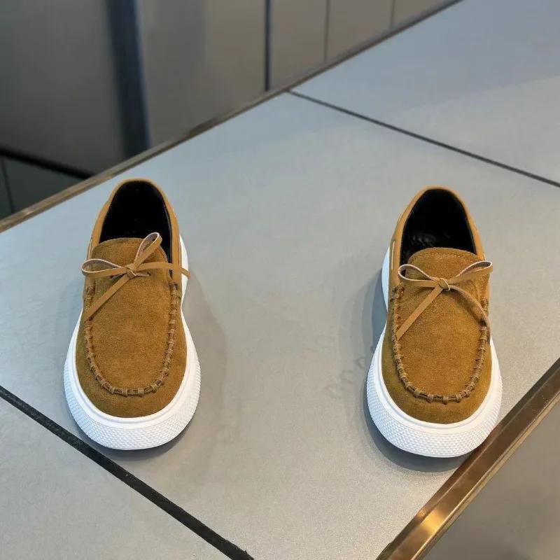 Трендовая мужская обувь, ретро-лоферы, туфли на плоской подошве, новинка 2025 года, весна-осень, замшевые туфли на платформе, мягкая подошва, туфли для вождения для мужчин