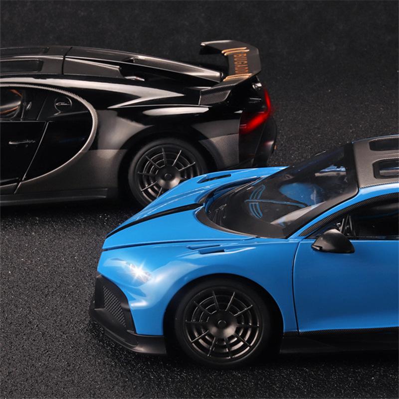 1/18 Bugatti Chiron PUR SPORT Alloy Sports Model Diecasts Metal Racing Super Car Model Simulation Sound and Light Kids Toys Gift