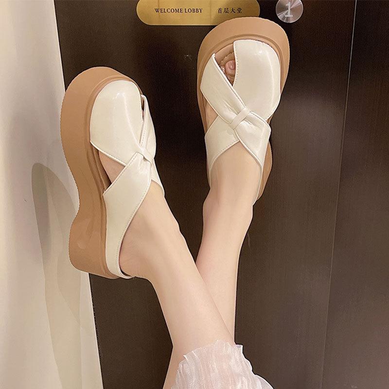 Полые и дышащие серебристые шлепанцы с толстой подошвой, женская юбка, шлепанцы на одном педале, ленивые и крутые, женские летние