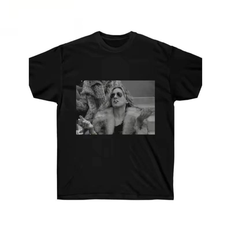 Classic Carrie Bradshaw T-Shirt | Loose crew neck, soft and comfortable regular fit graphic suitable for all ages and seasons