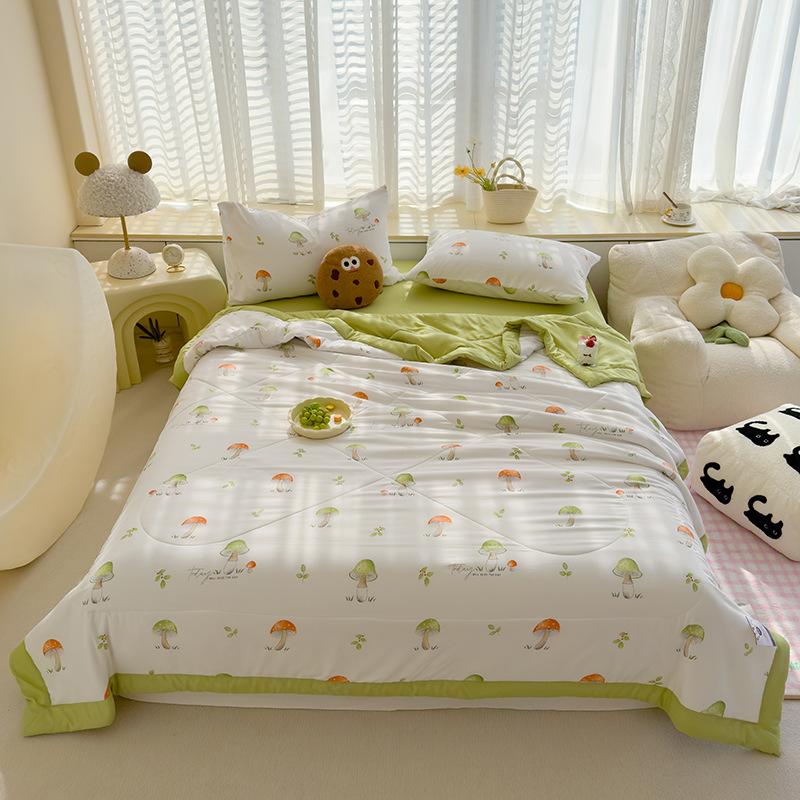 Ультрамягкое летнее охлаждающее одеяло — легкое, дышащее и приятное для кожи с тисненым цветочным принтом для всех сезонов — идеально для спальни