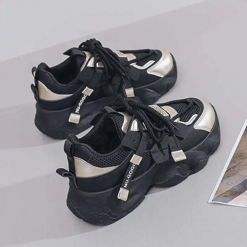 Модный черный внешний вид повышает роскошь Дизайнерские женские кроссовки для ходьбы на открытом воздухе Дизайнерская обувь Женские кроссовки Спорт Милые Гоночные