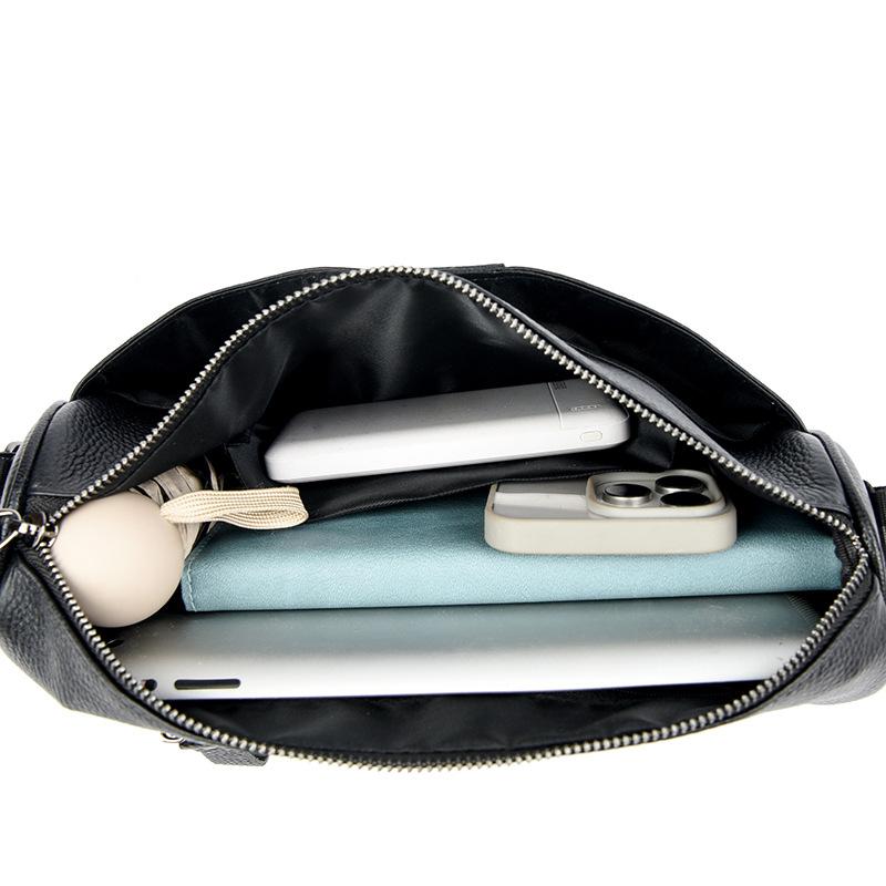 First Layer Cowhide Simple Men's Single Shoulder Crossbody Bag for Commuting and Leisure, Large Capacity Small Shoulder Bag, New Style Bag