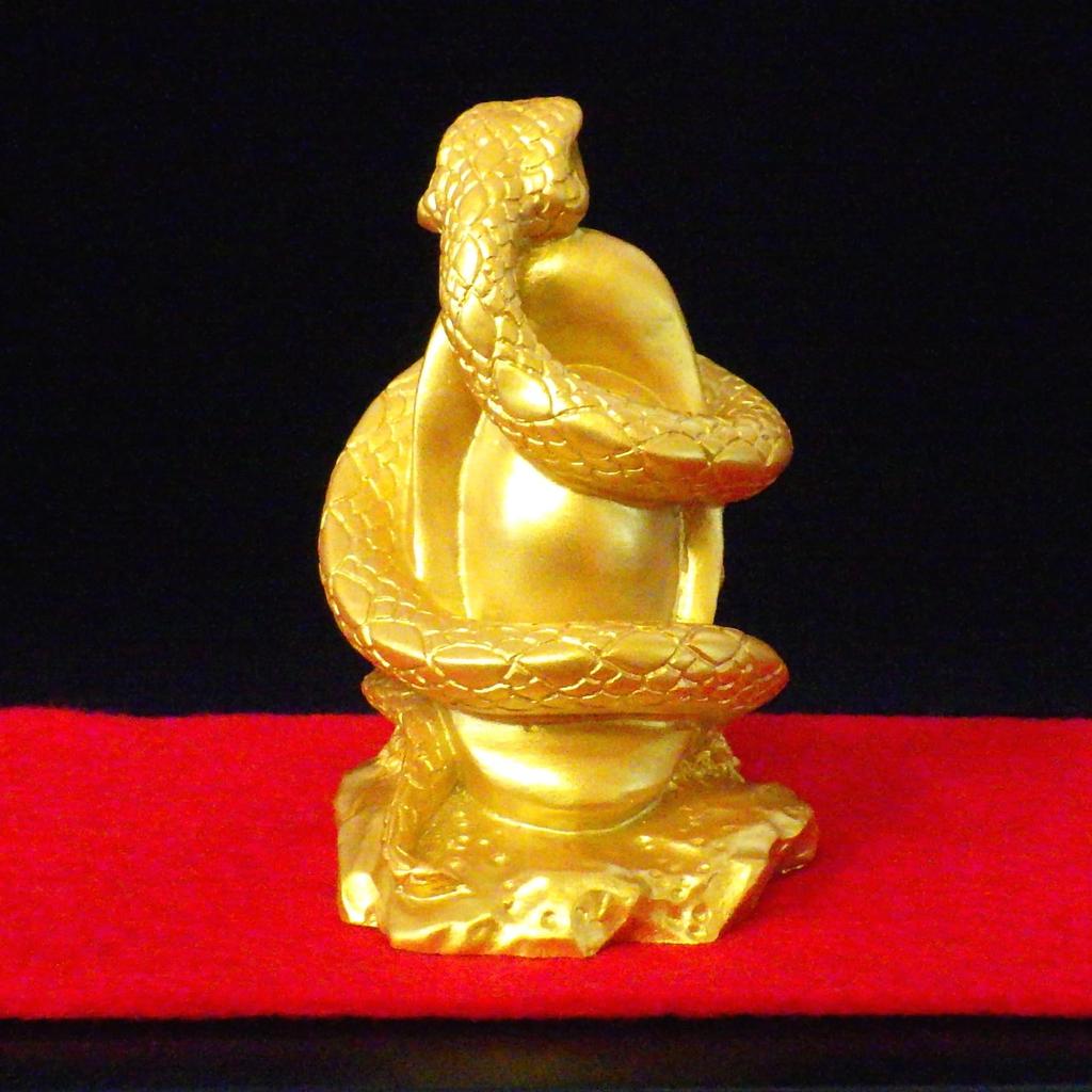 Zodiac Figurine Snake 2025 Year of the Snake Snake Gold Feng Shui Resin Zodiac Figurine Snake Mi Palm Size Feng Shui Goods (Snake Snake)