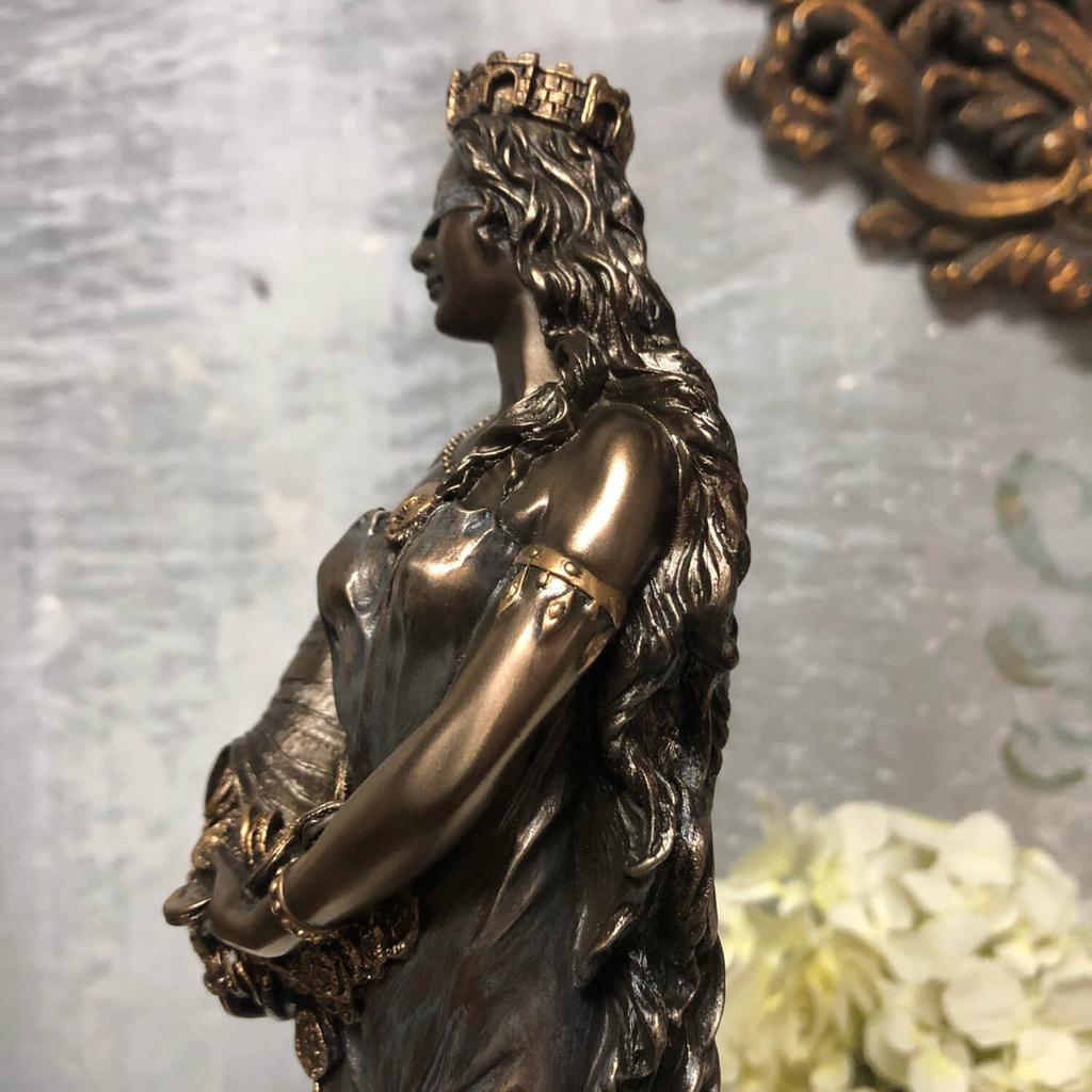 Figurine of the Goddess of Fortune - Elegance and Symbolism of Happiness, Art Nouveau Decoration