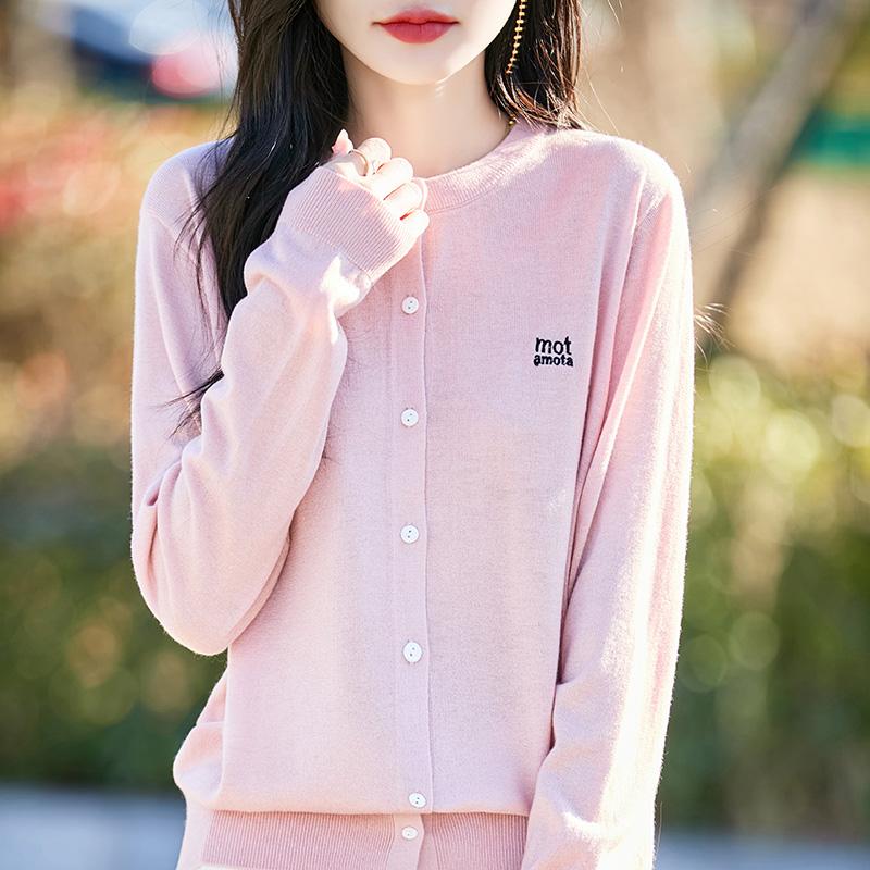 Женский легкий кардиган из 50% шерсти и 50% шелка Mulberry — универсальный трикотаж на все 4 сезона для комфорта и стиля в любое время года