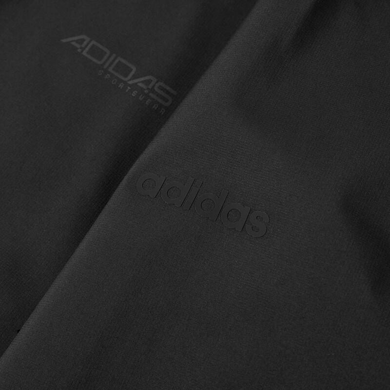 adidas Унисекс Спортивная и туристическая верхняя одежда