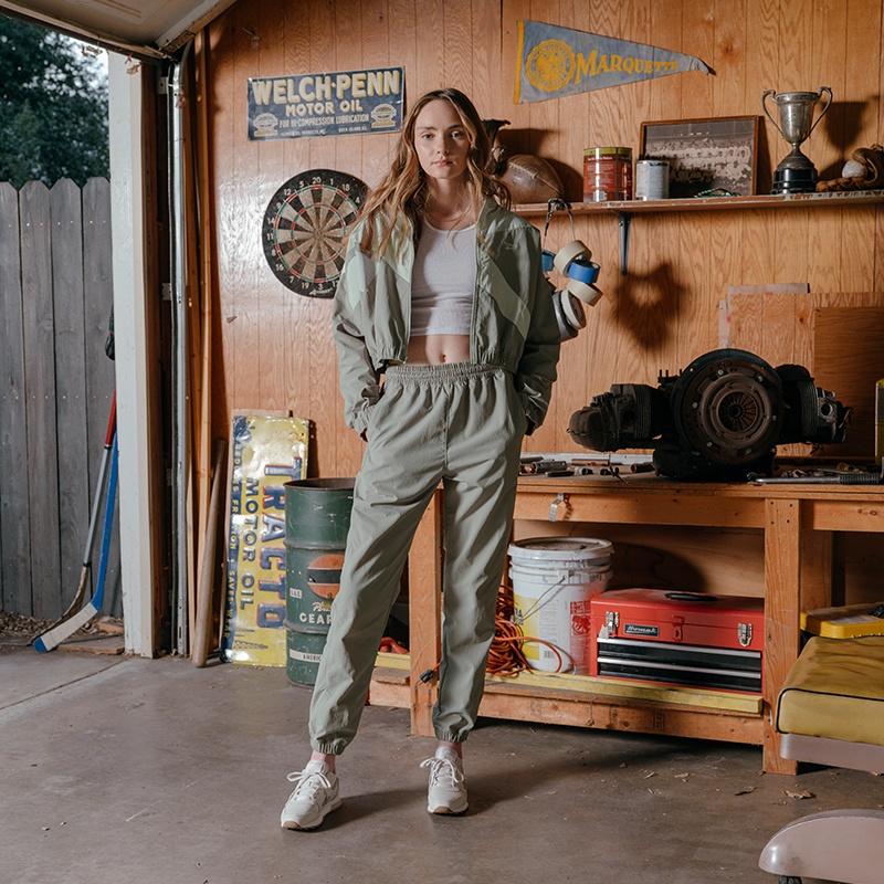 Reebok Куртки Женские Серые Стойка Умеренные Другие IC0189