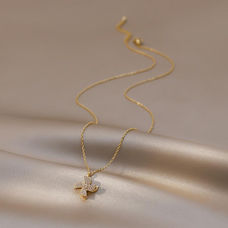 Rotating Windmill Pendant Necklace with Micro-Set Zirconia Elegant Design Fashionable and Versatile Accessory