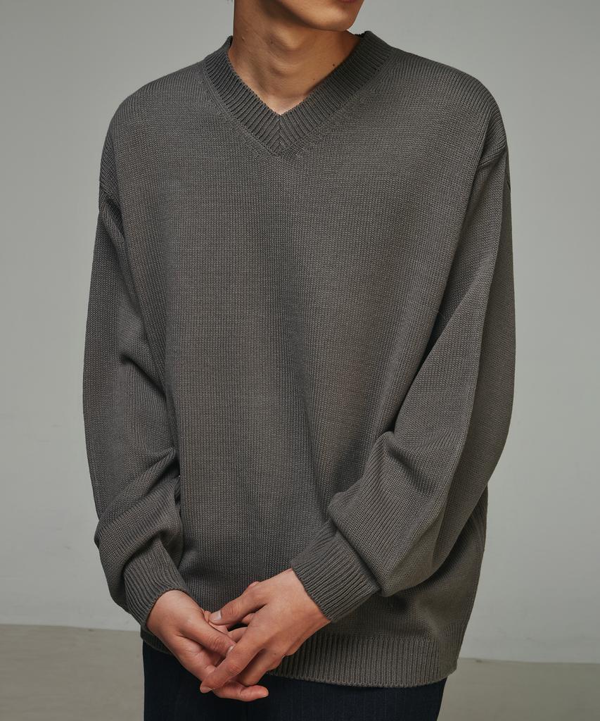 SIGNATURE V-Neck Relaxed Knit [Charcoal]