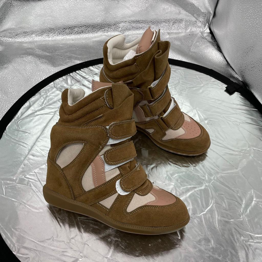 Реальные фото женских высоких кроссовок в том же стиле, что и у знаменитости