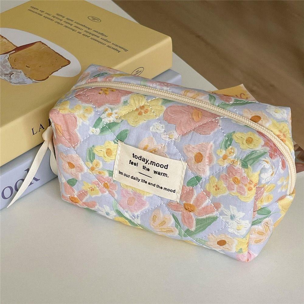 Large Floral Cosmetic Bag Coquette Organizer Bag Fashion Aesthetic Toiletry Bag  for Women Girls
