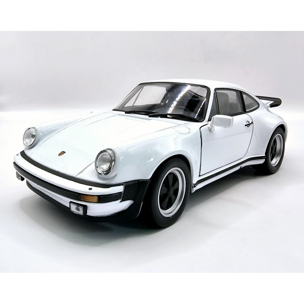 Welly Porsche 911 Turbo 1974 Diecast Model Car - 1:24 Scale Collector's Edition