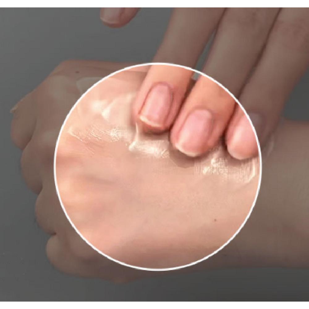 d'Alba Waterful Essence Sun Cream SPF50+ PA++++ 50ml + Waterful Tone-up Sun Cream SPF50+ PA++++ 50ml + Gift Bag