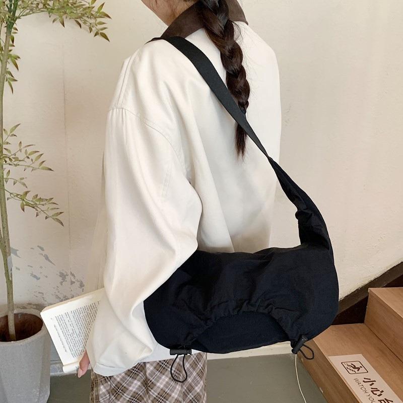 Large Capacity Wide Shoulder Strap Canvas Bag Crossbody Bag Women's Niche Design Pleated Dumpling Bag Shoulder Bag