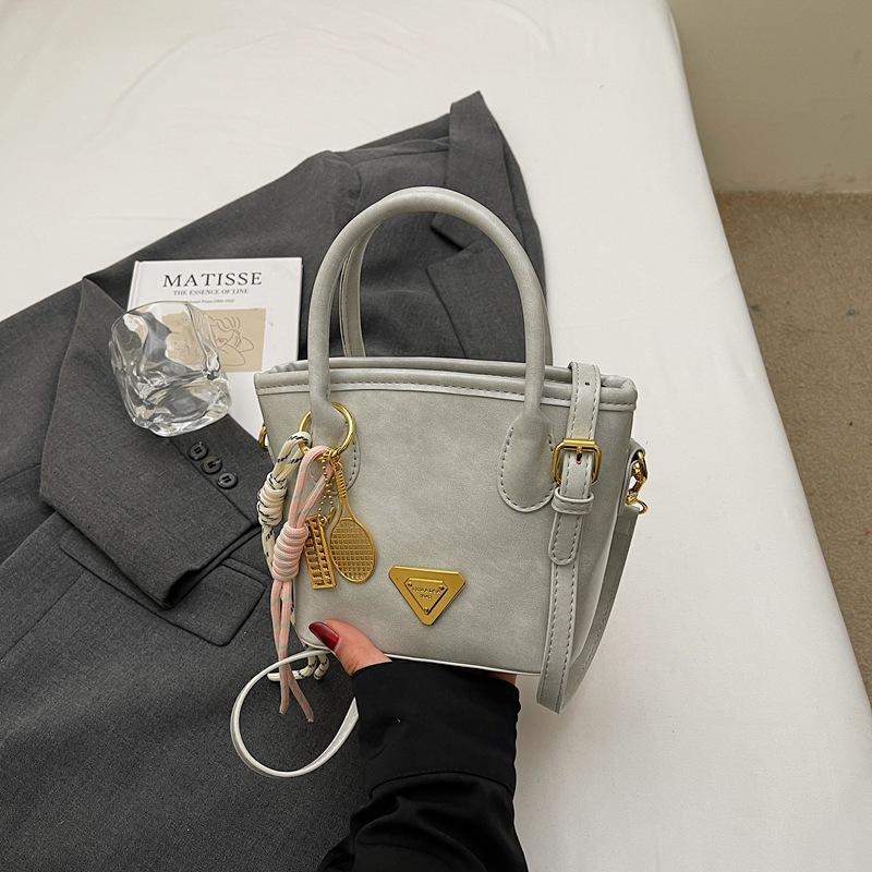 Популярная в этом году ретро-сумка женская большой вместимости 2025 новая весенне-летняя повседневная сумка-мессенджер портативная сумка-ведро