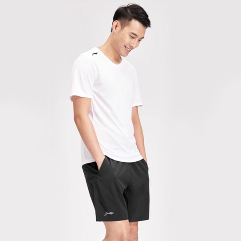 Li-Ning Удобная однотонная футболка с логотипом и быстросохнущие шорты до колена свободного кроя, повседневный спортивный комплект ATSV597-1+LXKW124-1