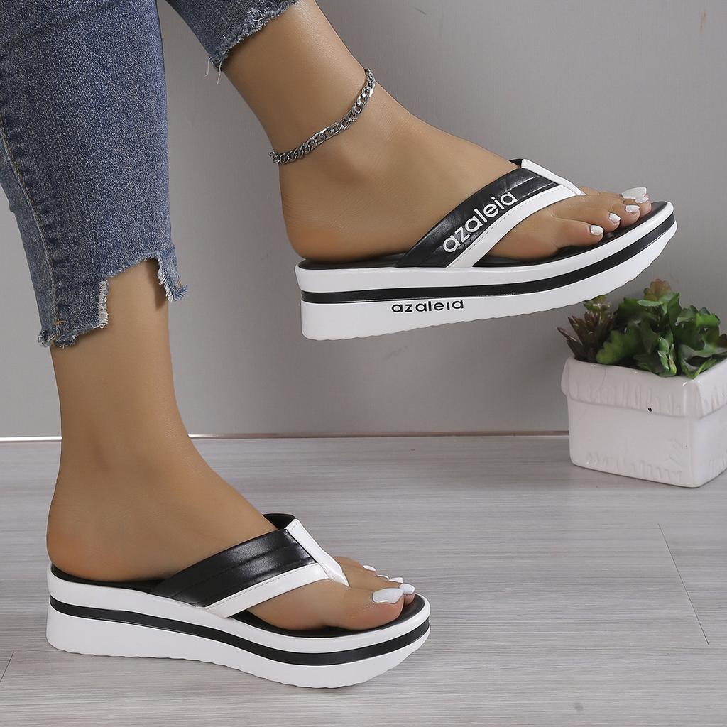 Тапочки на толстой подошве, женская летняя верхняя одежда 2024 года с рисунком «елочка» с круглым носком и плоским дном, повседневные пляжные классные тапочки