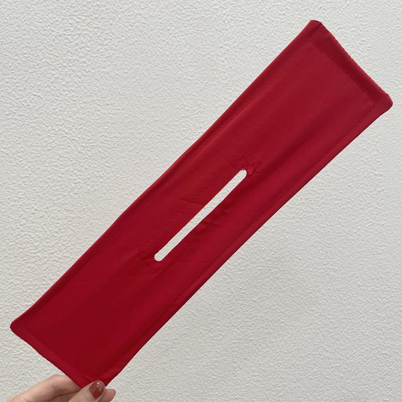 Заколка-повязка для создания пучка с узором в горошек