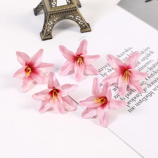 Полезный искусственный цветок, нежный, легкий, не требует полива.