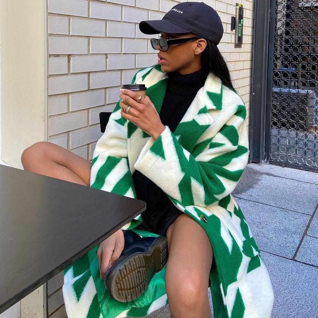 Коллекция женских удлиненных пальто в клетку, «гусиная лапка» и с графическим принтом