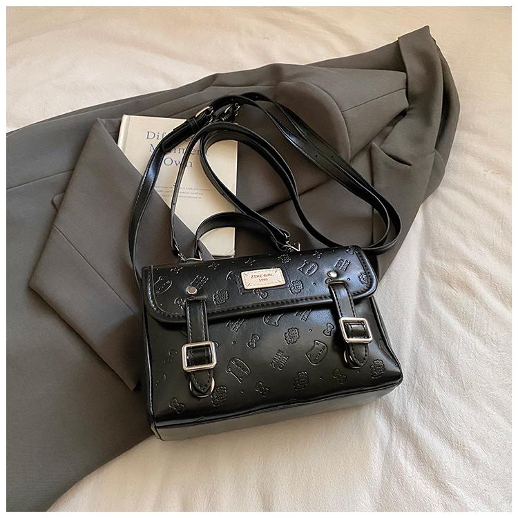 Casual retro commuter women's backpack 2025 autumn and winter new exquisite small schoolbag backpack after going out