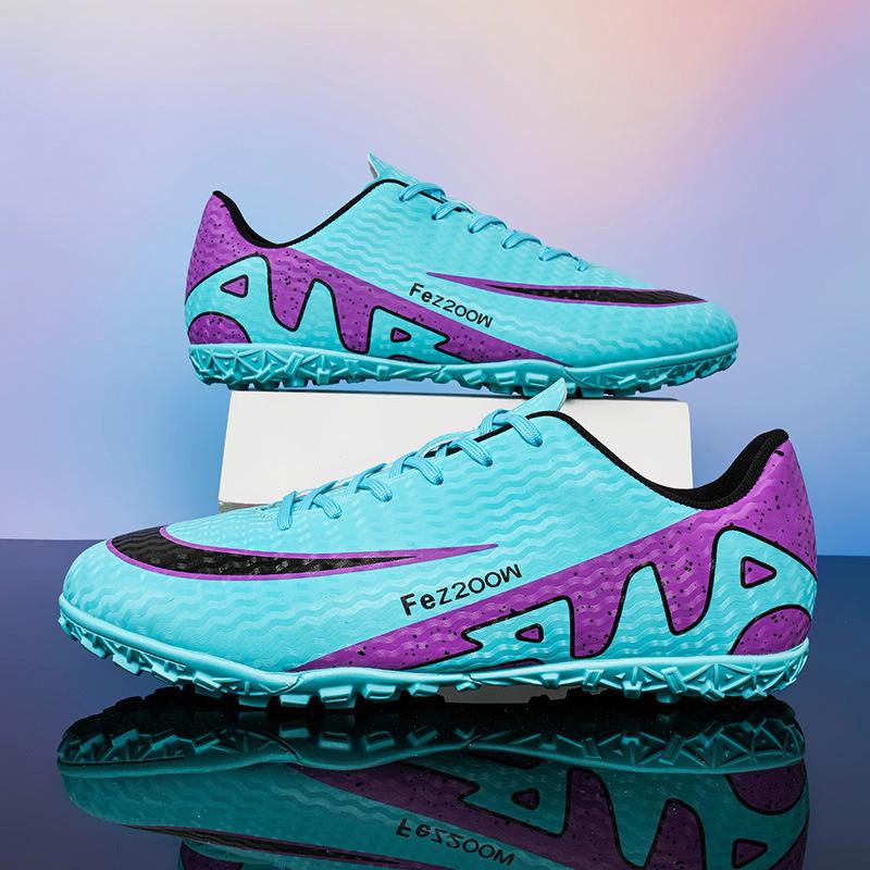 Внешняя торговля 2025 новая низкая обувь для футбола для мальчиков и девочек студентов для тренировок сломанные шипы TF обувь для мини-футбола парные модели