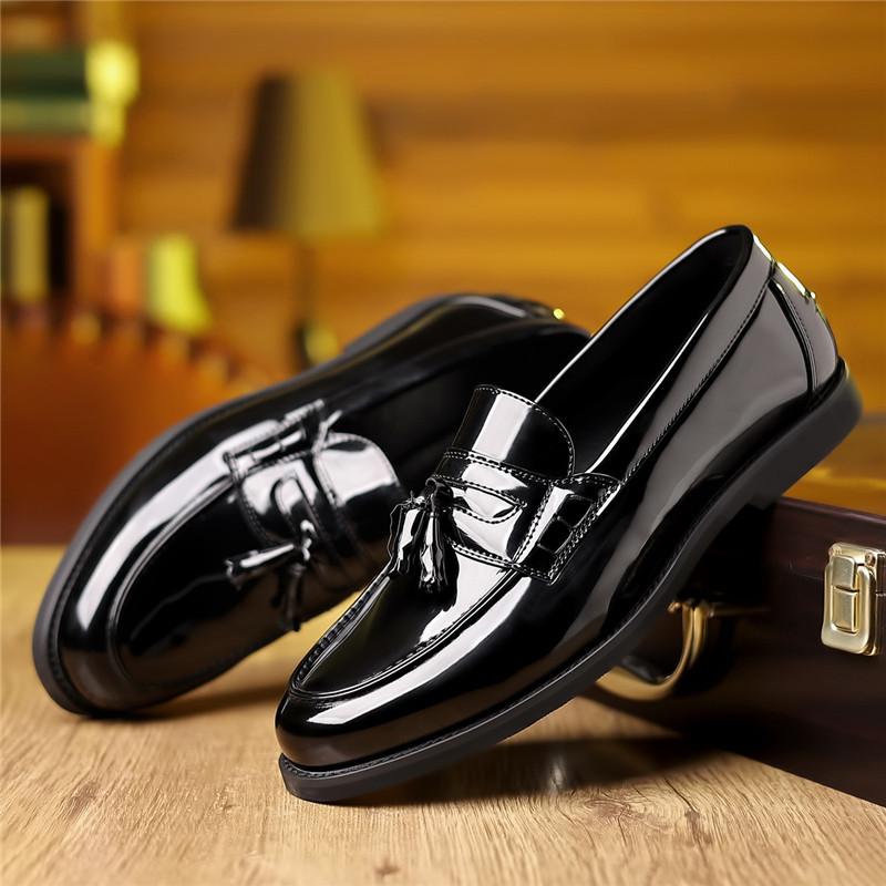 New Wedding Dress Glossy Patent Leather Tassels Shoes For Men Silp On Loafers Prom Homecoming Party Footwear Zapatos