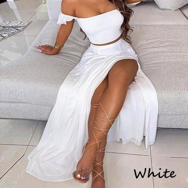 Женские элегантные комплекты из двух предметов: укороченный топ и юбка с разрезом, темпераментный топ с заниженными плечами и оборками, платье с высокой талией и разрезом