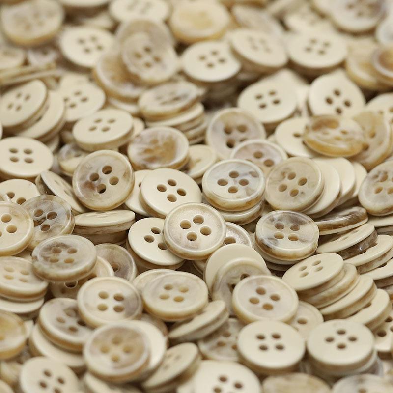 Пуговица-камень из смолы с четырьмя отверстиями, имитация, бежевый, черная подкладка, для одежды, вязаная кардиганная пуговица, детская одежда, мужская и женская, пуговица для воротника рукава