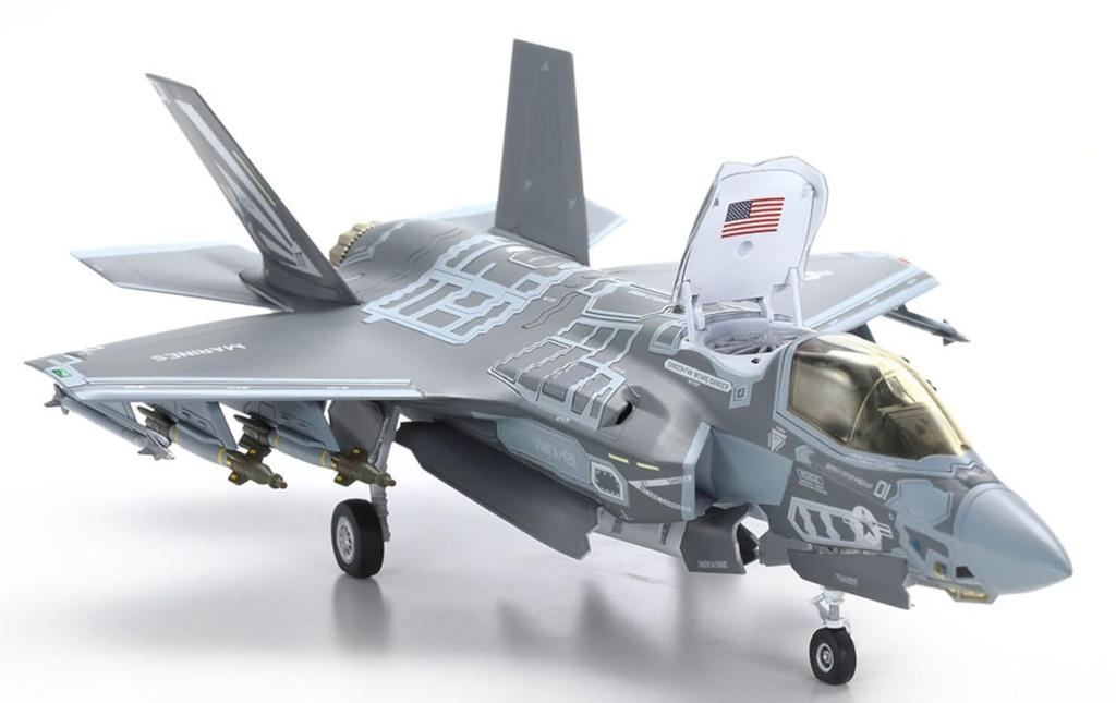 Italeri Пластиковая модель британского Lightning II STOVL IT1425 1/72 F-35B