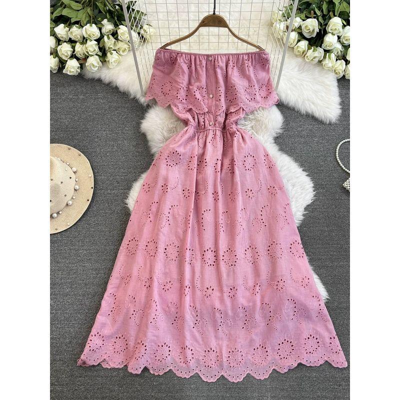 Vacation Style off-Shoulder Waist Slimming Embroidered Dress