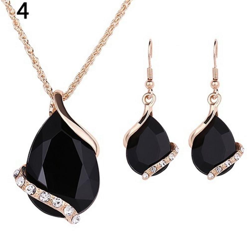 Комплект ювелирных изделий с горным хрусталём: цепочка с подвеской и серьги