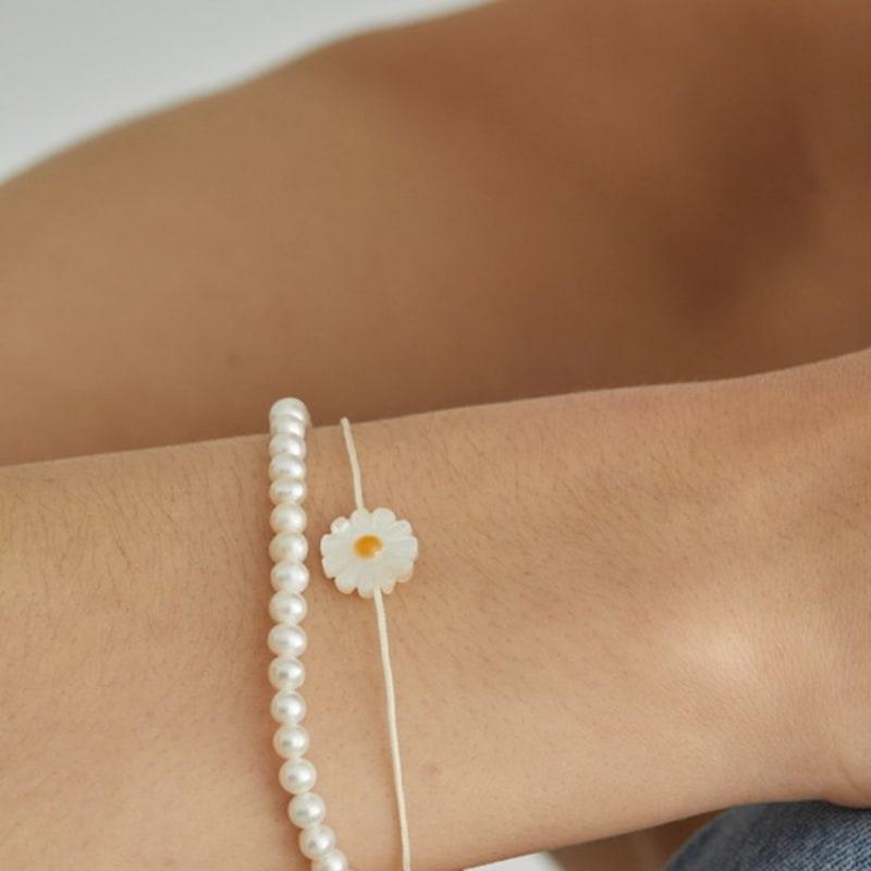 Modern Everyday Daisy Silk Bracelet