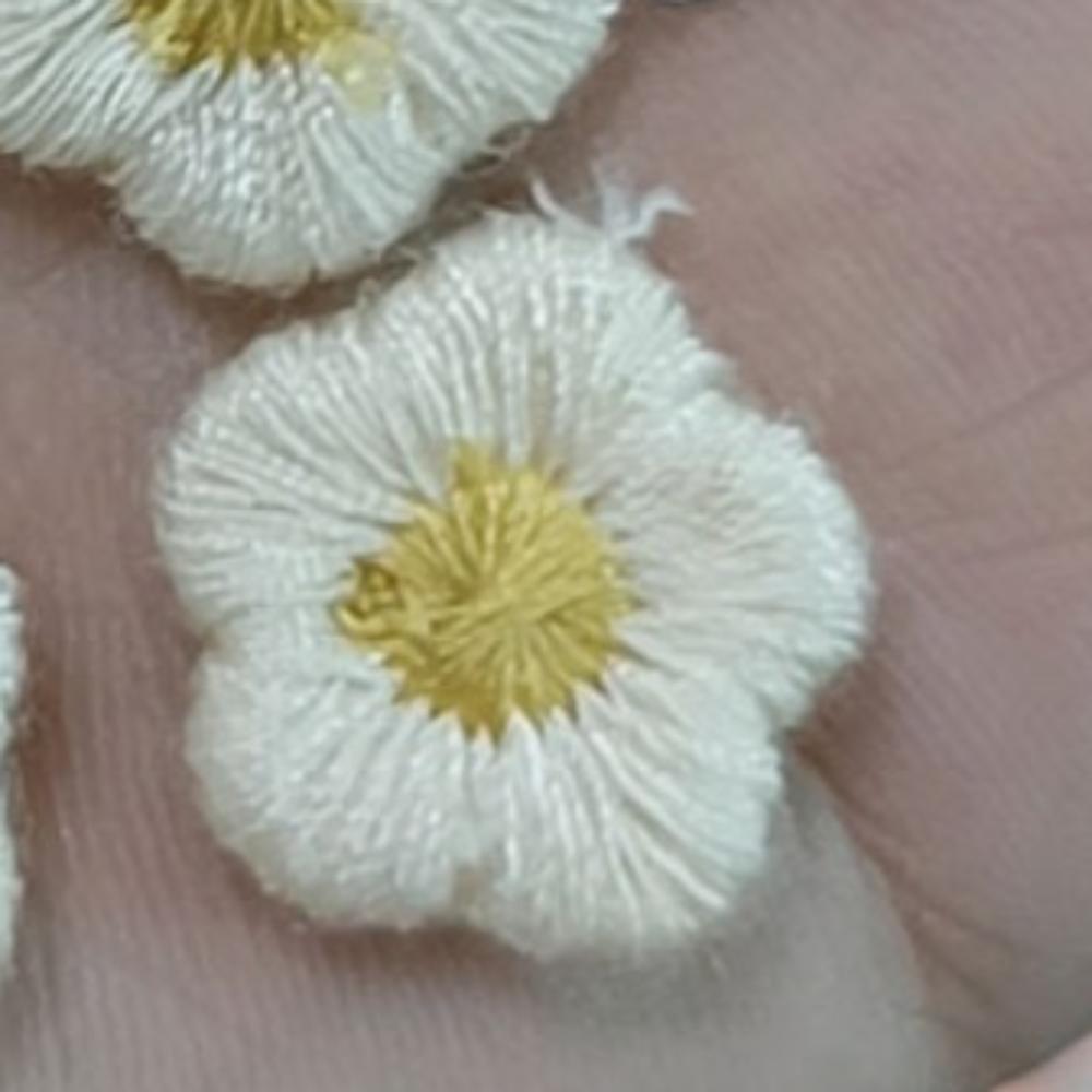 50 шт./лот 1,5 см мини-цветочные аппликации подсолнечник наклеивающиеся нашивки материалы для дизайна одежды