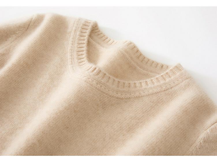 Women's Cashmere Round Neck Sweater - Thickened, Versatile, Loose Knit for Autumn/Winter.