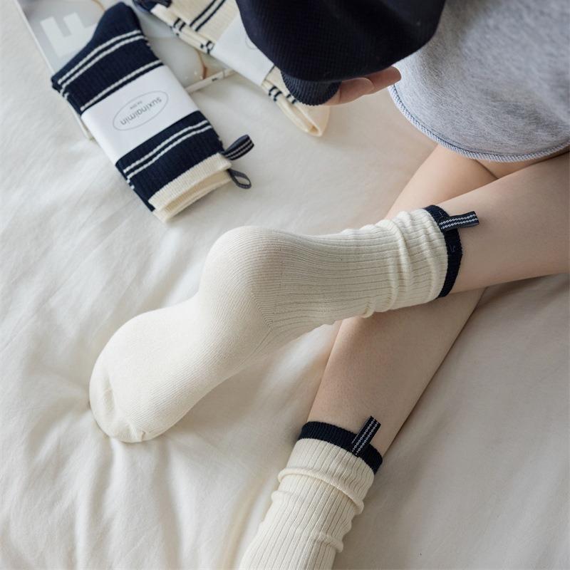 Women's Color-blocking Striped Autumn and Winter Sweat-absorbing Heel Fabric Label Mid-calf Socks Simple Pure Cotton Pile Socks