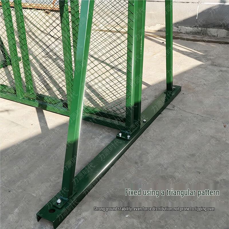 Liyuan Shidai Steel Mesh Grenade Throwing Simulation Wall