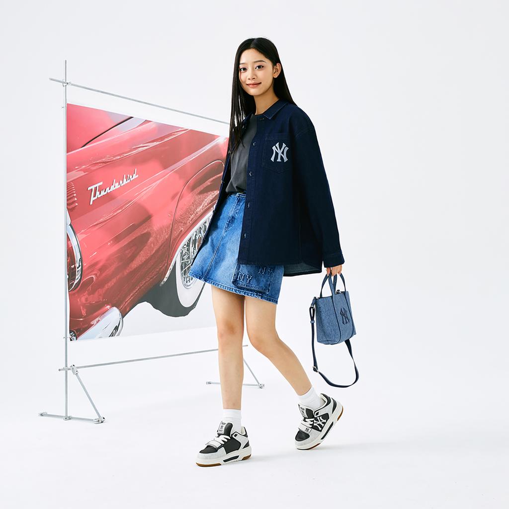 Серия Monogram MLB New York Yankees 24FW Вышитый Принт Большой Логотип Повседневная Джинсовая Рубашка с Градиентом Унисекс Рубашки Глубокий Темно-Синий 3ADRM0344-50NYD