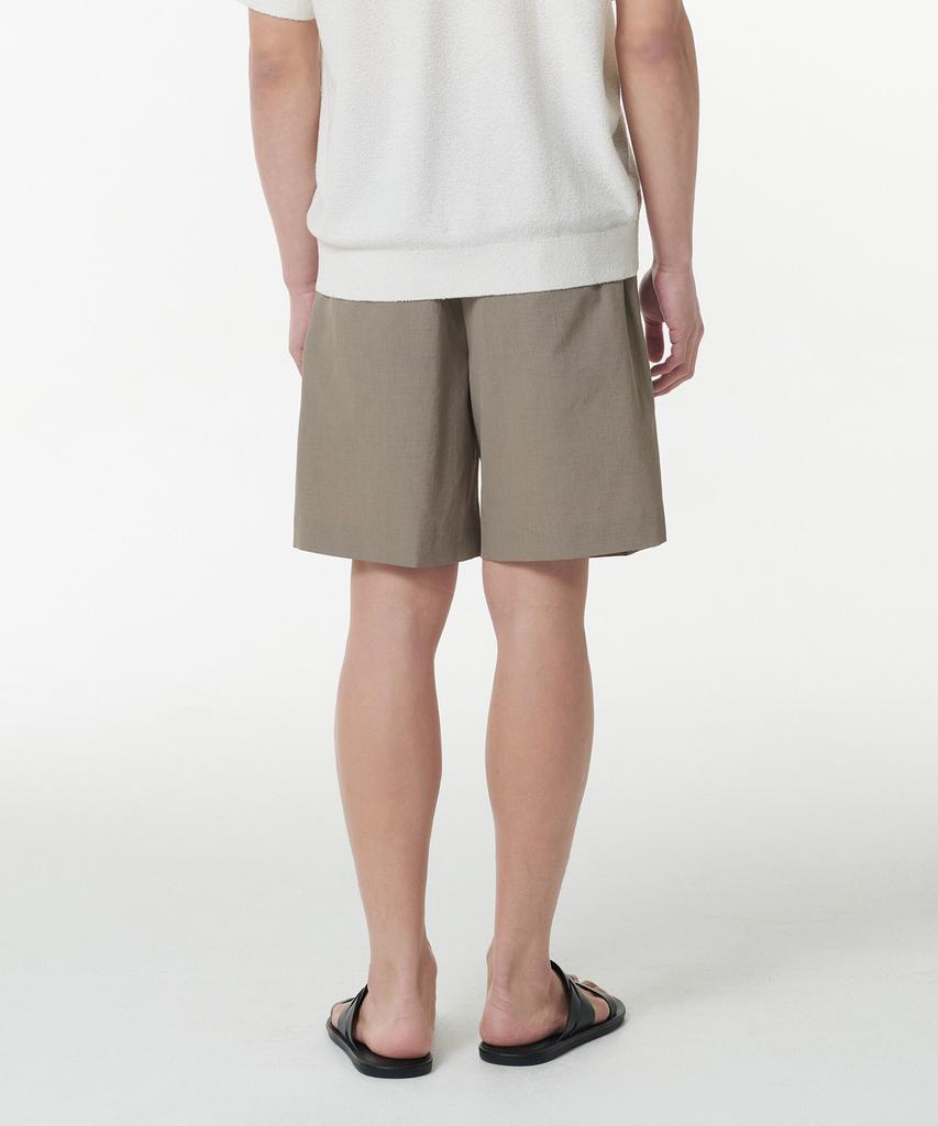 MUSINSA STANDARD Cool Touch Hidden Elastic Waist Half Slacks [Grayish Beige]
