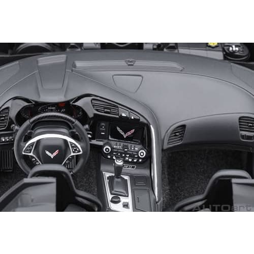 AUTOart 1/18 scale Chevrolet Corvette (C7) ZR1 White Finished Product