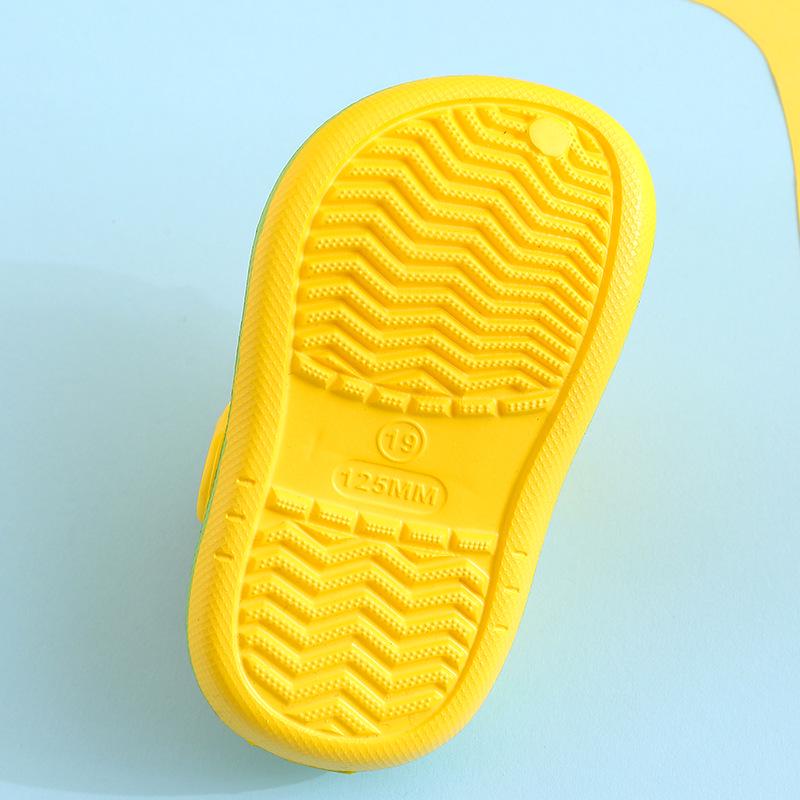 Детские сандалии, летние детские сандалии, сабо для мальчиков и девочек, детские тапочки с героями мультфильмов, летняя детская садовая обувь на плоской подошве с героями мультфильмов