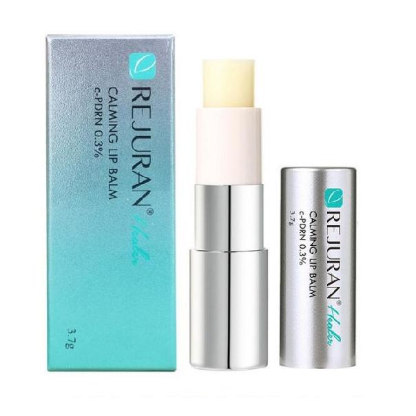 Rejuran Успокаивающий бальзам для губ Healer 3,7 г, c-PDRN и ингредиенты с маслом ши обеспечивают достаточное количество питательных веществ и увлажнения для сухих и потрескавшихся губ.