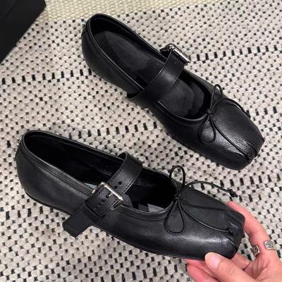 Премиальные плиссированные туфли-лодочки с квадратным носком, темпераментный ремень с пряжкой в виде одной буквы, женские ретро туфли на низком каблуке с бантом из маленькой кожи