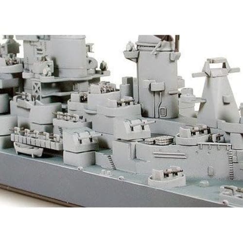 Tamiya 1/700 Waterline Series No. 613 U.S. Navy Battleship Missouri Plastic Model Kit 31613